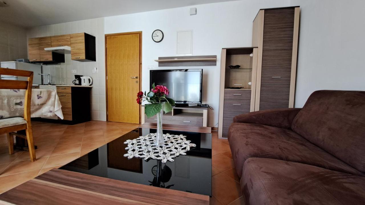 Cozy Apartments Baska Экстерьер фото