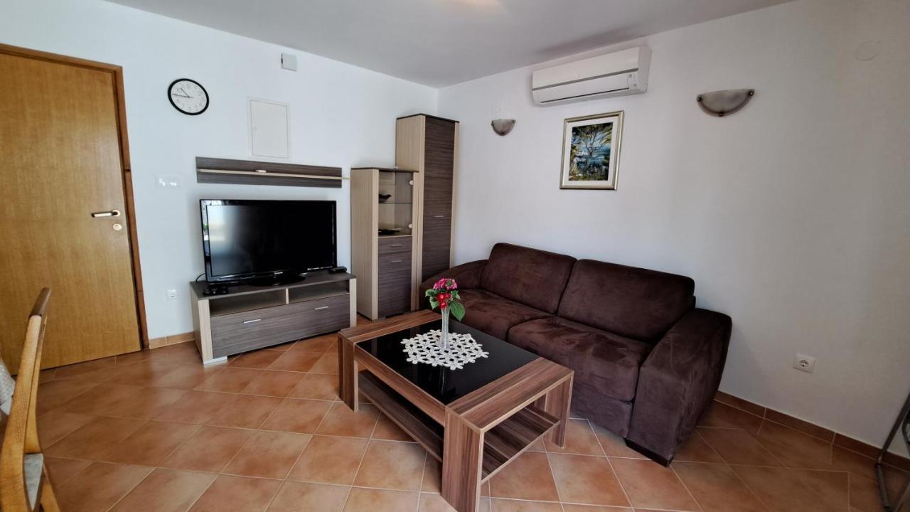 Cozy Apartments Baska Экстерьер фото
