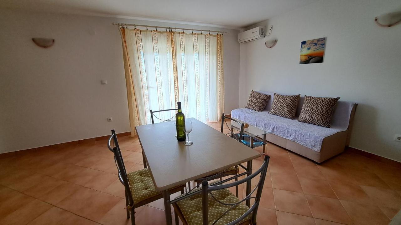 Cozy Apartments Baska Экстерьер фото