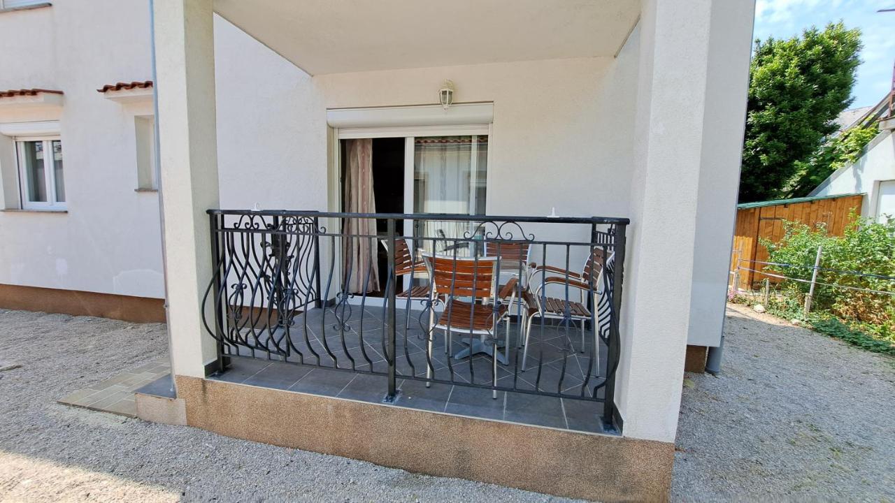 Cozy Apartments Baska Экстерьер фото