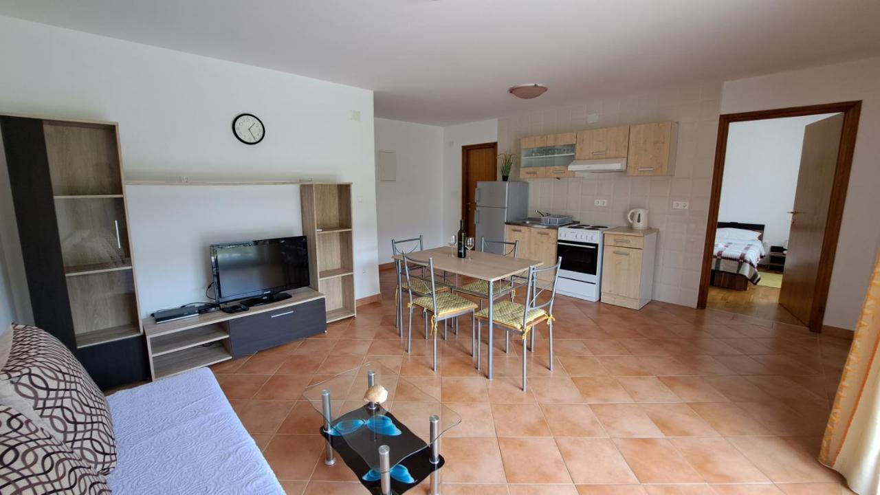 Cozy Apartments Baska Экстерьер фото
