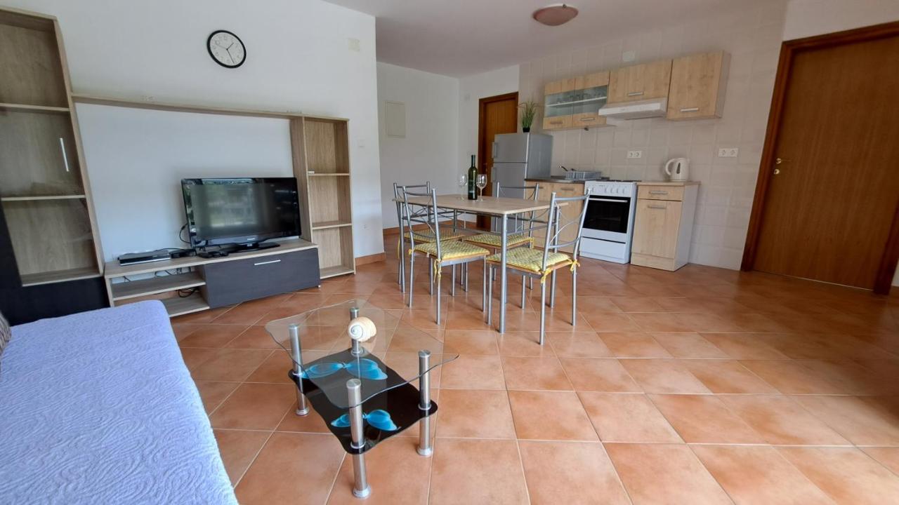 Cozy Apartments Baska Экстерьер фото