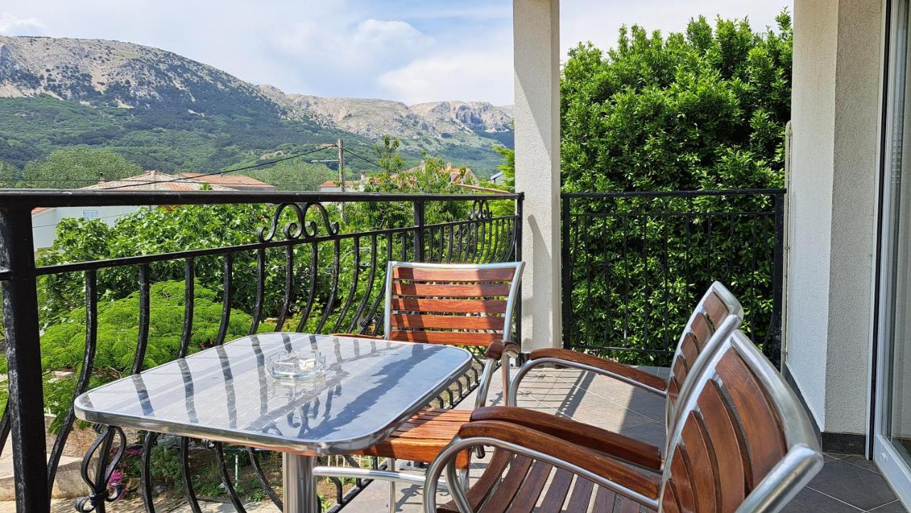 Cozy Apartments Baska Экстерьер фото