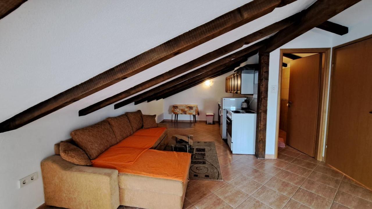 Cozy Apartments Baska Экстерьер фото