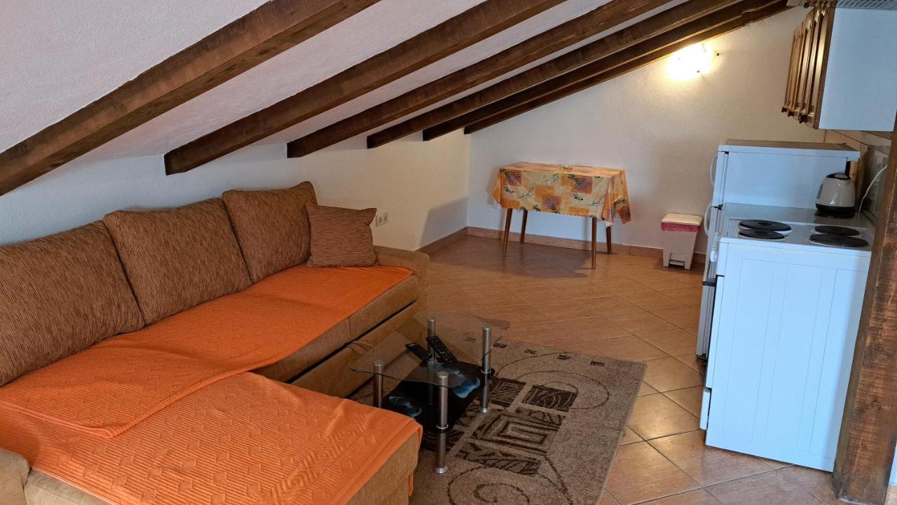 Cozy Apartments Baska Экстерьер фото